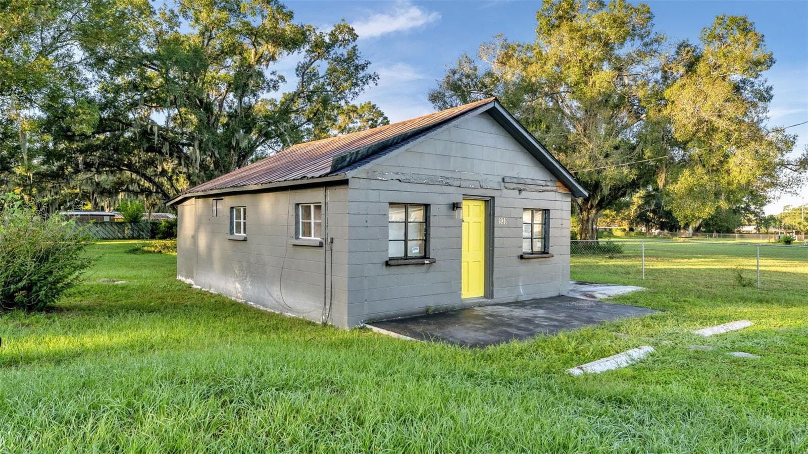 Single Family Residence at 936 WILDER RD, LAKELAND, photo 3 of 22