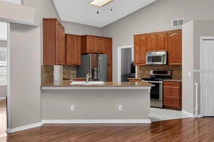 Single Family Residence at 112 MADRONA DR, EUSTIS, photo 10 of 25