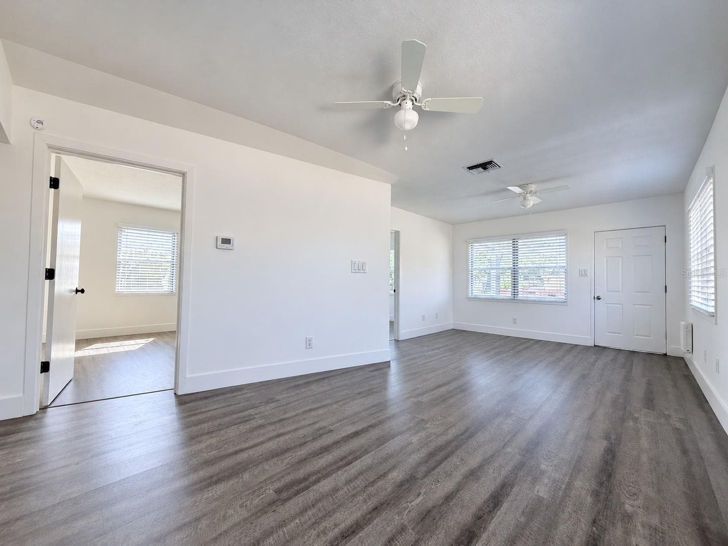 Single Family Residence at 2718 5TH AVE E, PALMETTO, photo 4 of 15
