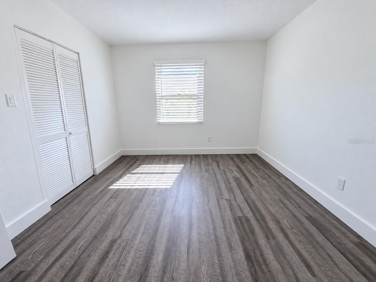 Single Family Residence at 2718 5TH AVE E, PALMETTO, photo 6 of 15