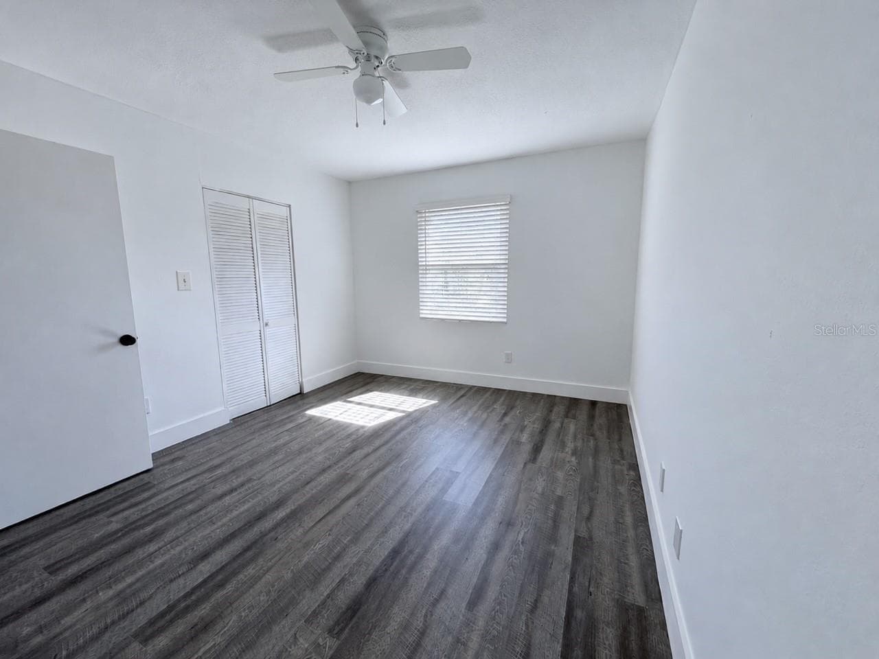 Single Family Residence at 2718 5TH AVE E, PALMETTO, photo 7 of 15