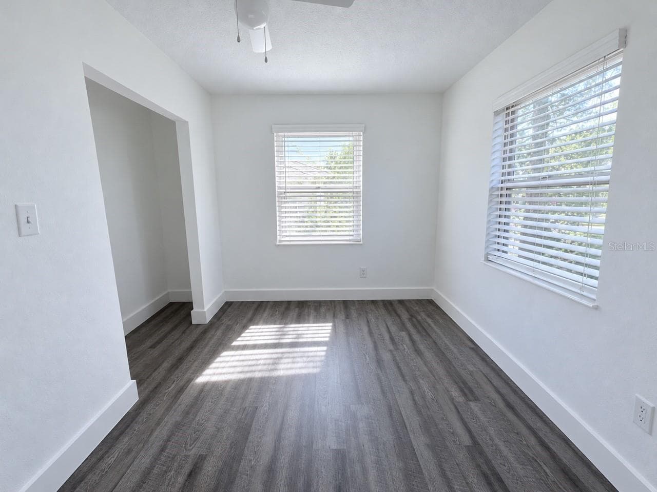 Single Family Residence at 2718 5TH AVE E, PALMETTO, photo 8 of 15