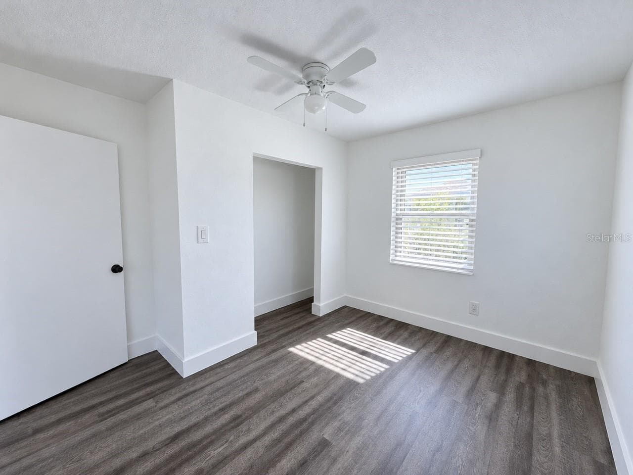Single Family Residence at 2718 5TH AVE E, PALMETTO, photo 9 of 15