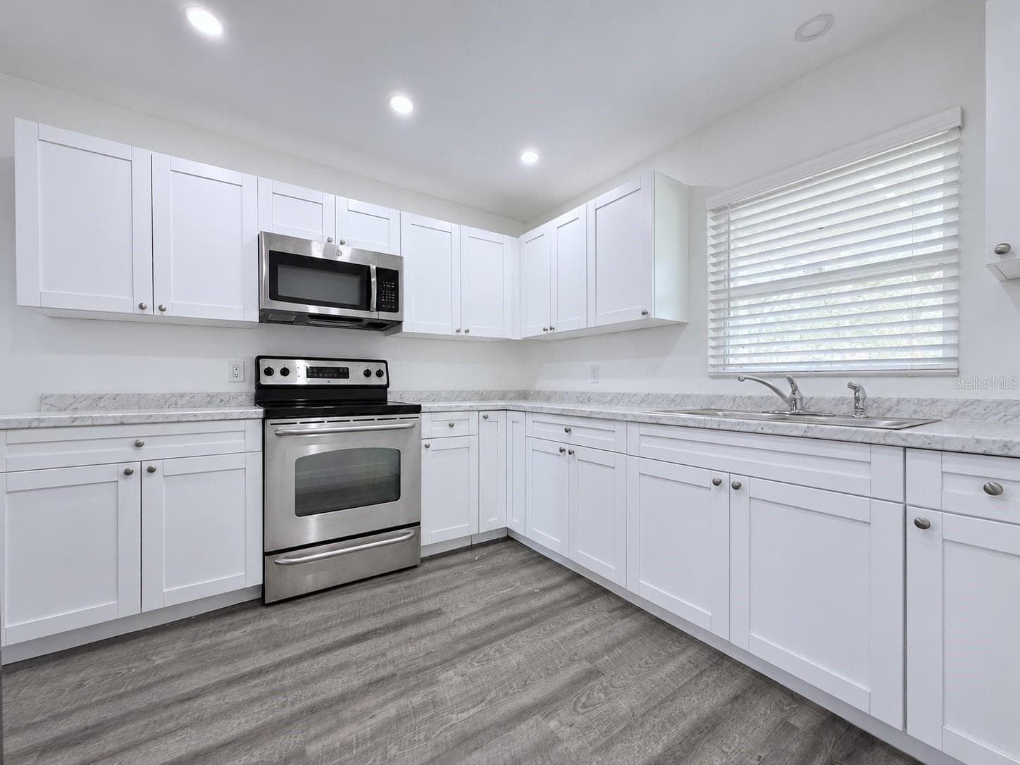 Single Family Residence at 2718 5TH AVE E, PALMETTO, photo 12 of 15