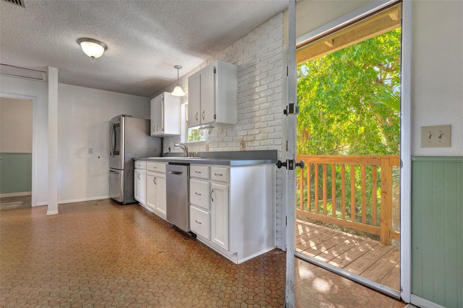 Single Family Residence at 1950 9TH AVE, DELAND, photo 12 of 28