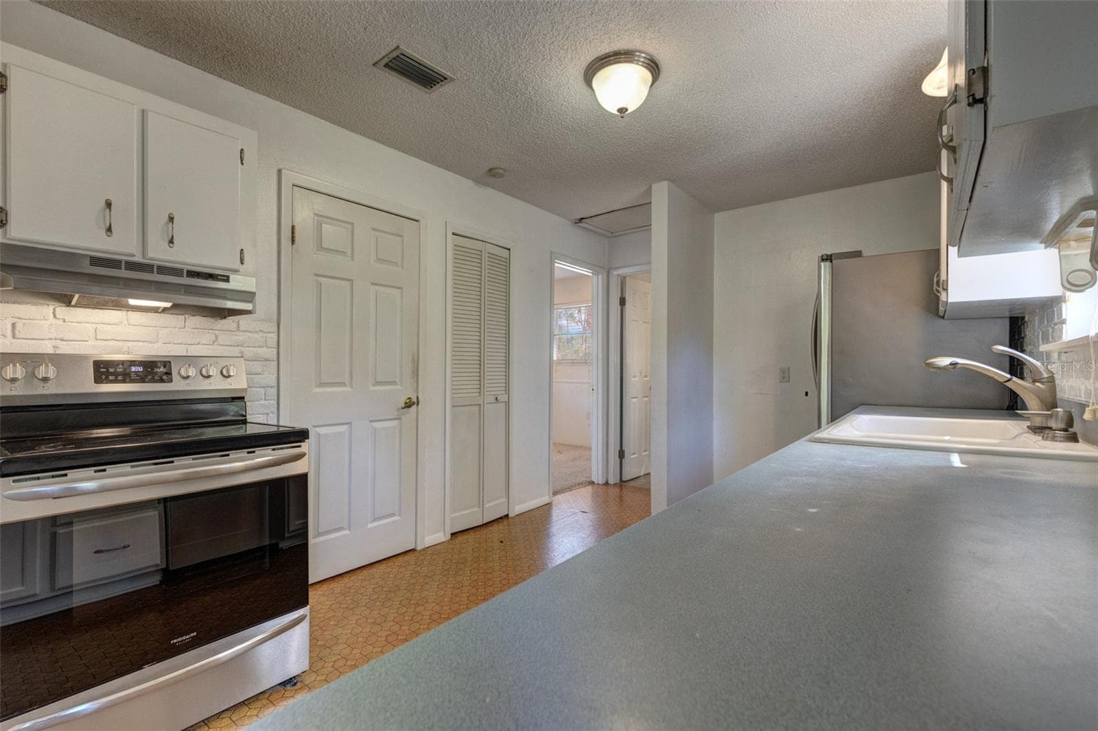 Single Family Residence at 1950 9TH AVE, DELAND, photo 15 of 28