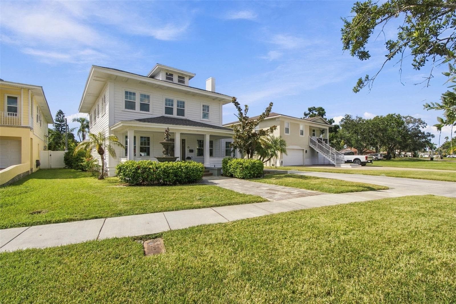 Single Family Residence at 5426 VENETIAN BLVD NE, ST PETERSBURG, photo 5 of 99