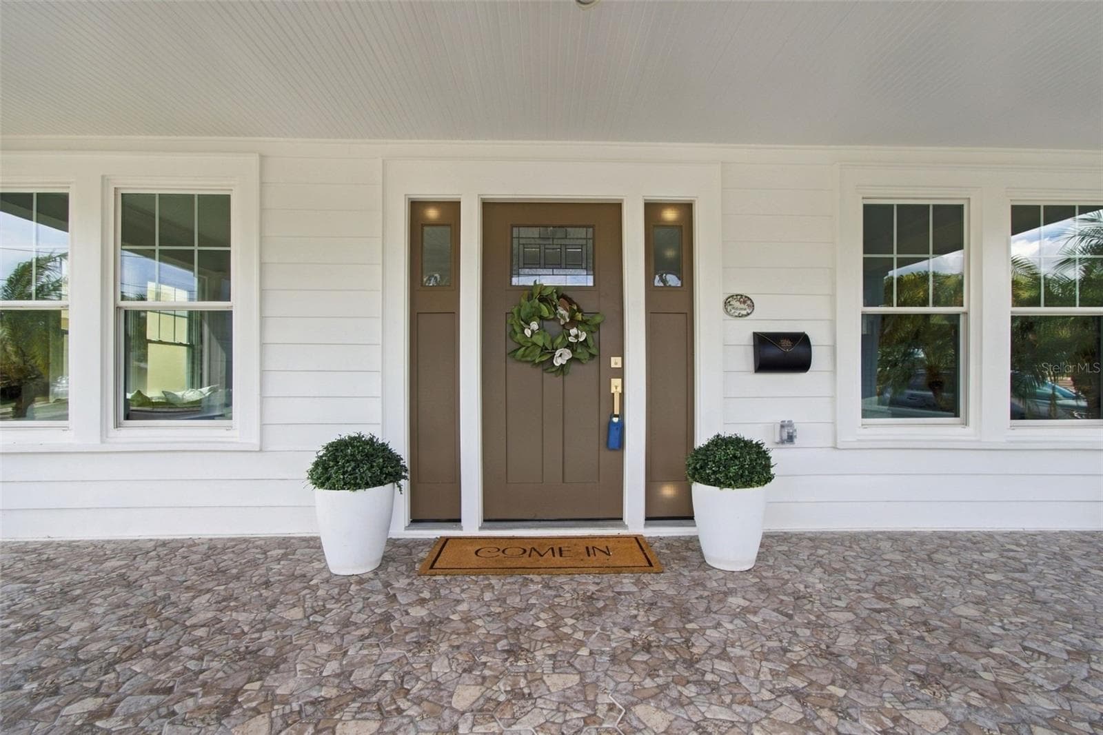 Front porch - 5426 VENETIAN BLVD NE, ST PETERSBURG