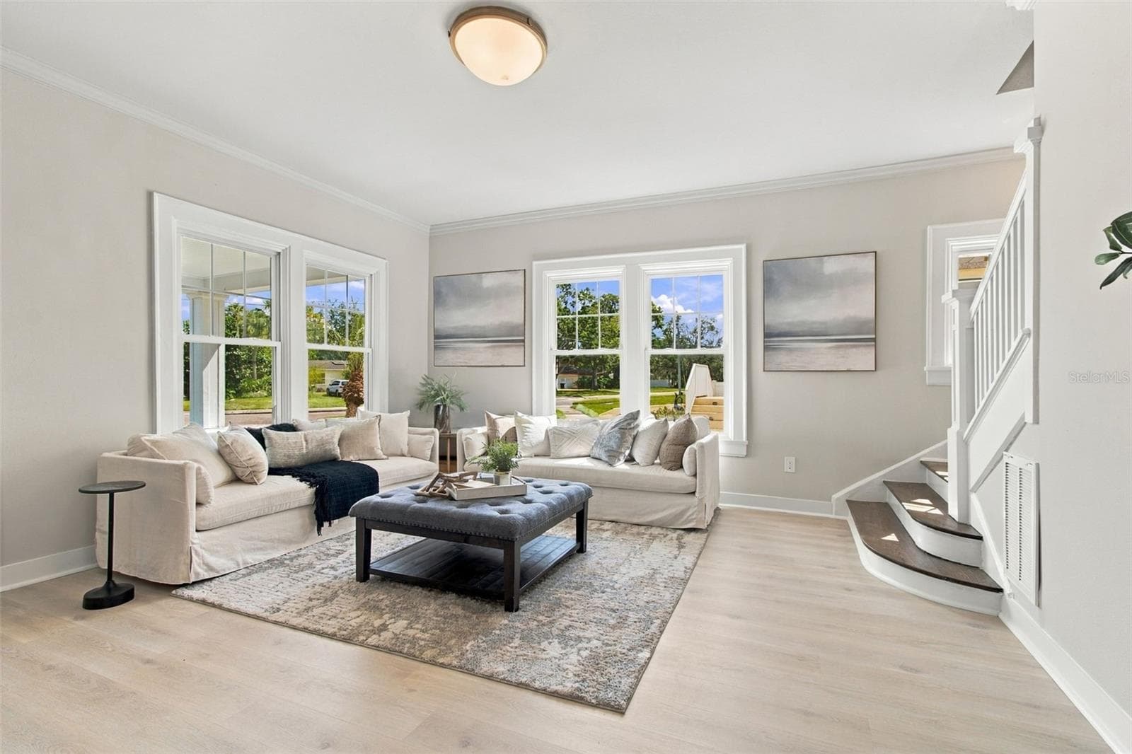 Living room - 5426 VENETIAN BLVD NE, ST PETERSBURG