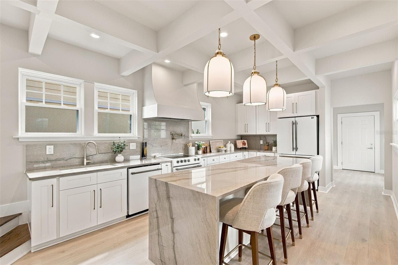 Kitchen - 5426 VENETIAN BLVD NE, ST PETERSBURG