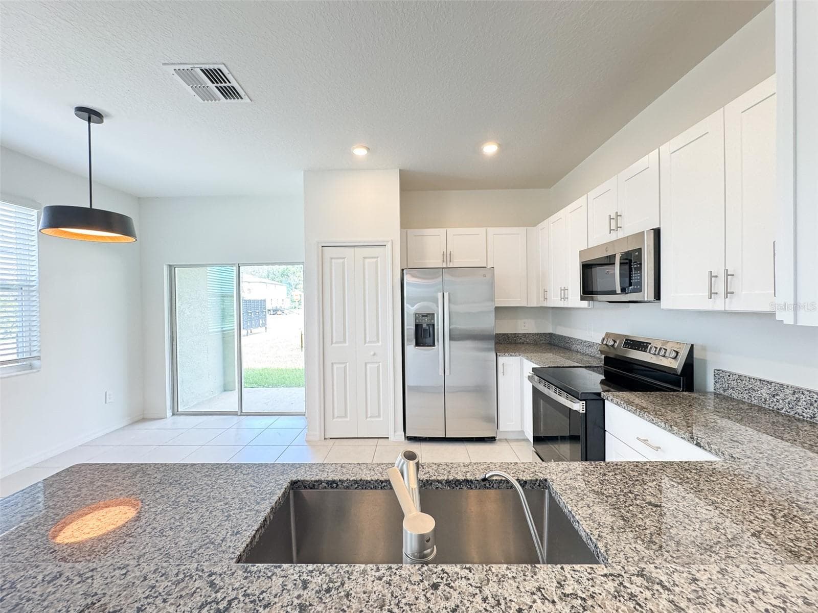 Townhouse at 10268 HONEY HAMMOCK WAY, SAN ANTONIO, photo 6 of 23