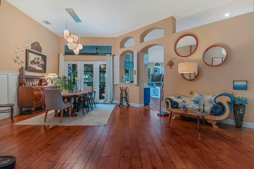 *Bright and Open Floor Plan Living Spaces - 5907 CHERRY OAK DR, VALRICO