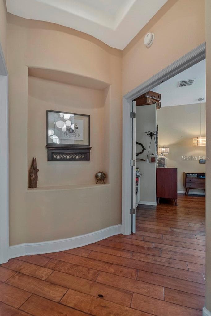 *Entry Way to Primary Bedroom / Bedroom 5 - 5907 CHERRY OAK DR, VALRICO