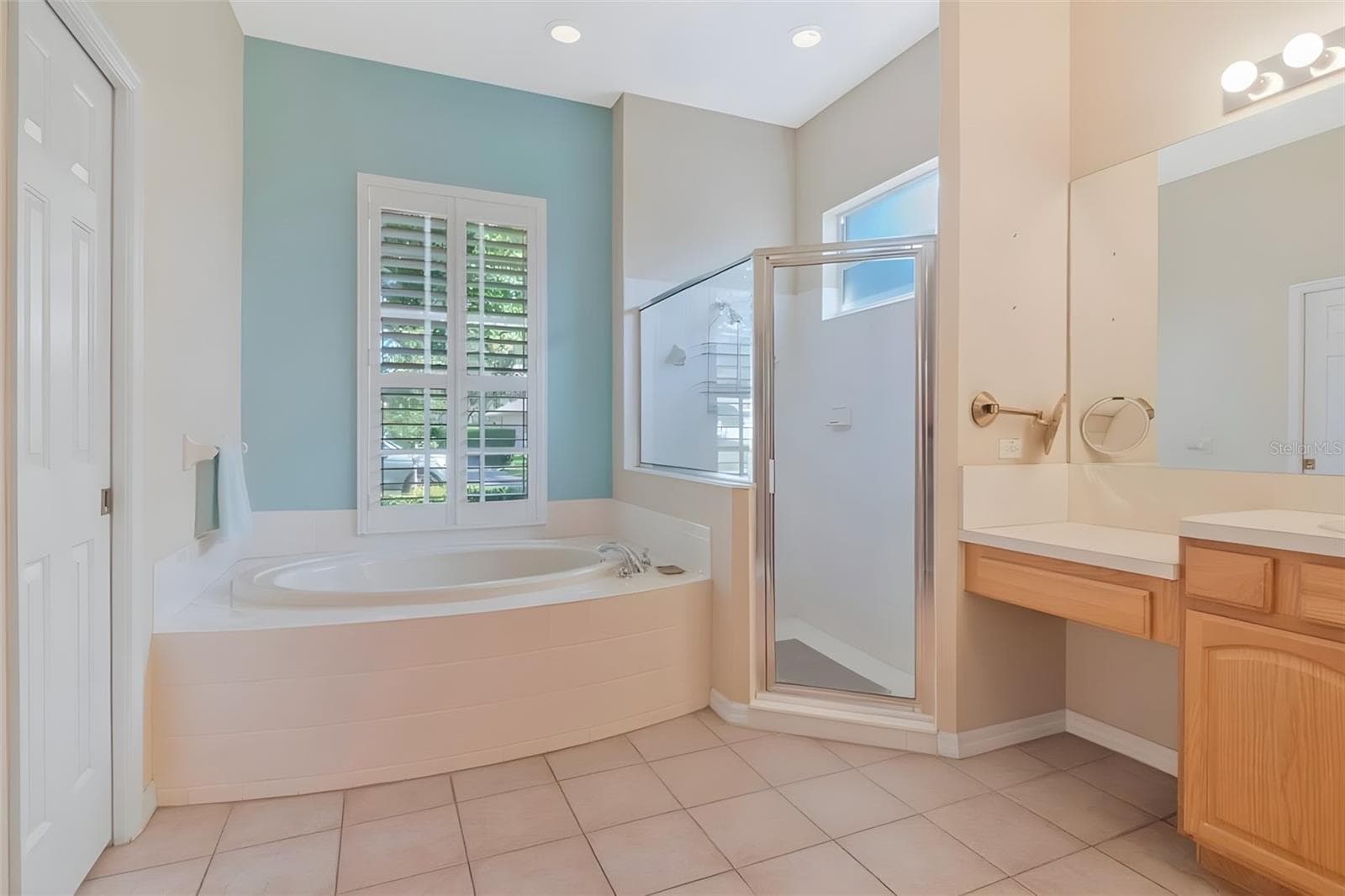 *Primary Bathroom - 5907 CHERRY OAK DR, VALRICO