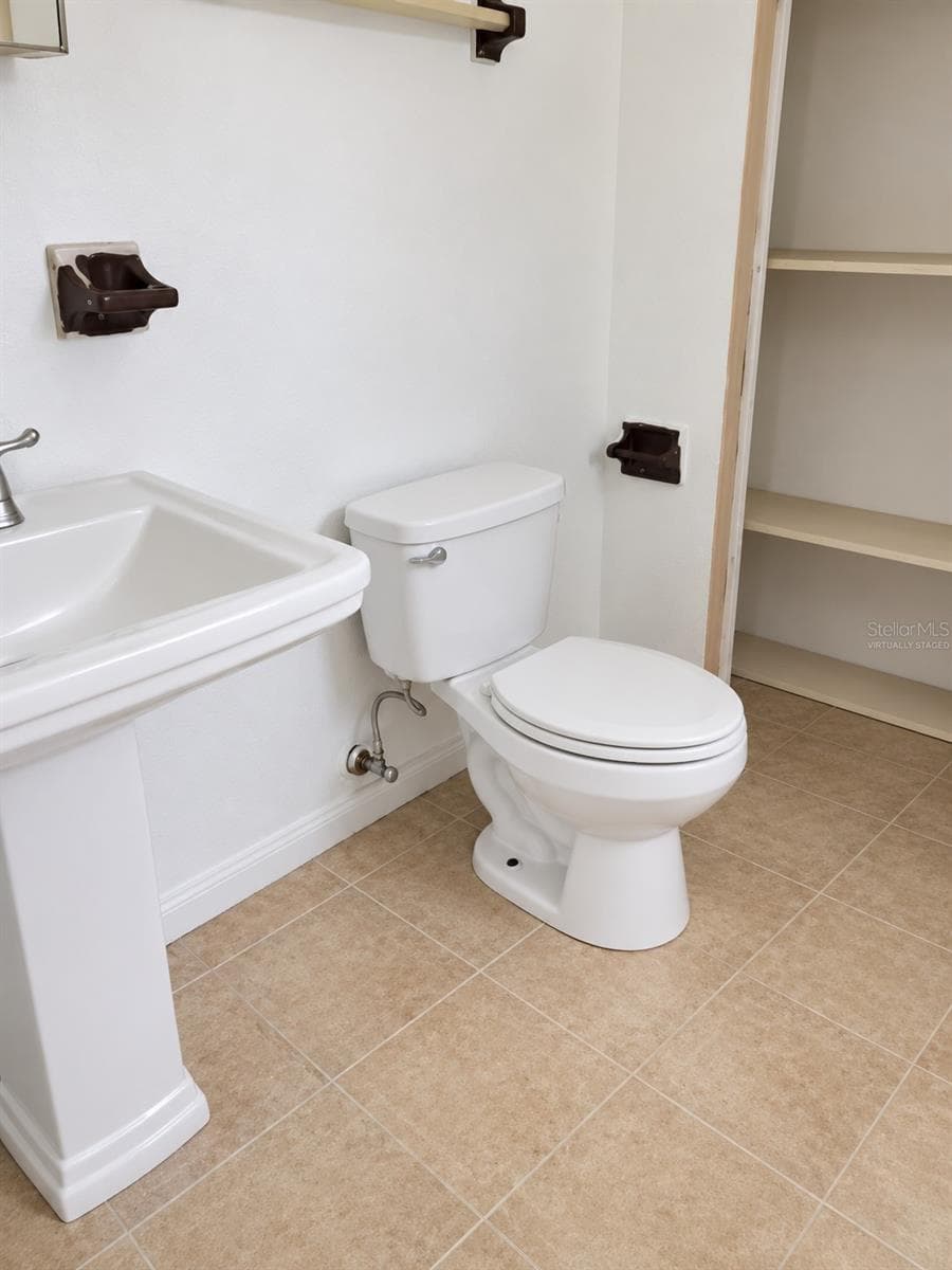 virtually staged - 1311 N CLAYTON ST, MOUNT DORA