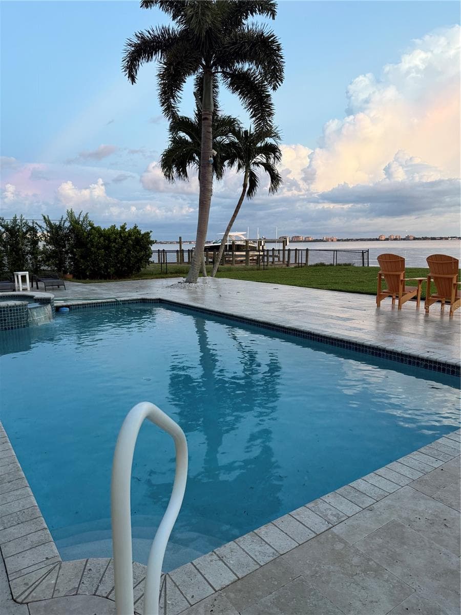 Single Family Residence at 264 BAYSHORE DR, CAPE CORAL, photo 3 of 3
