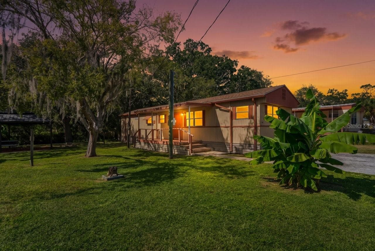 14621 & 14617 CORAL DR