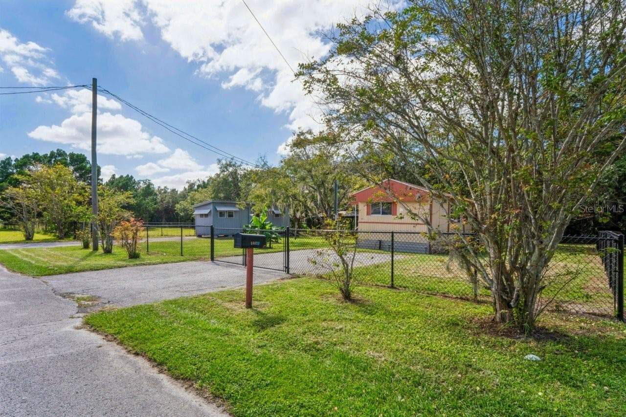 Mobile Home at 14621 & 14617 CORAL DR, HUDSON, photo 8 of 21
