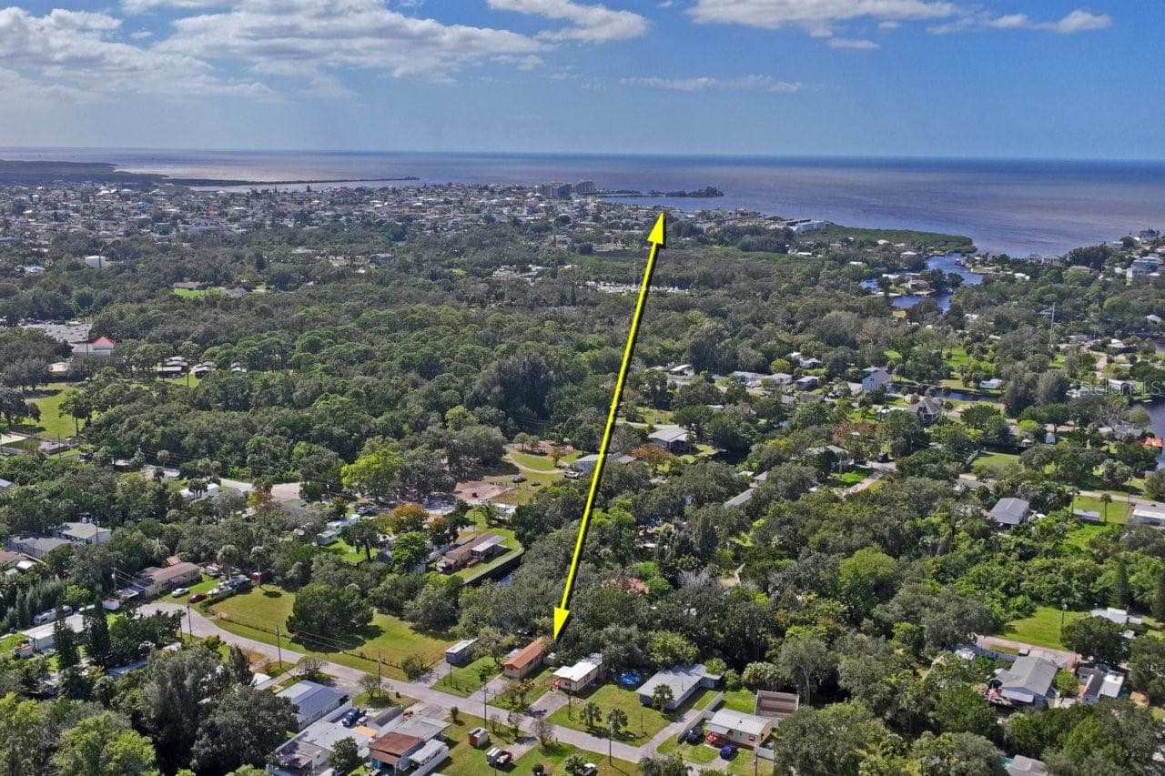 Mobile Home at 14621 & 14617 CORAL DR, HUDSON, photo 10 of 21