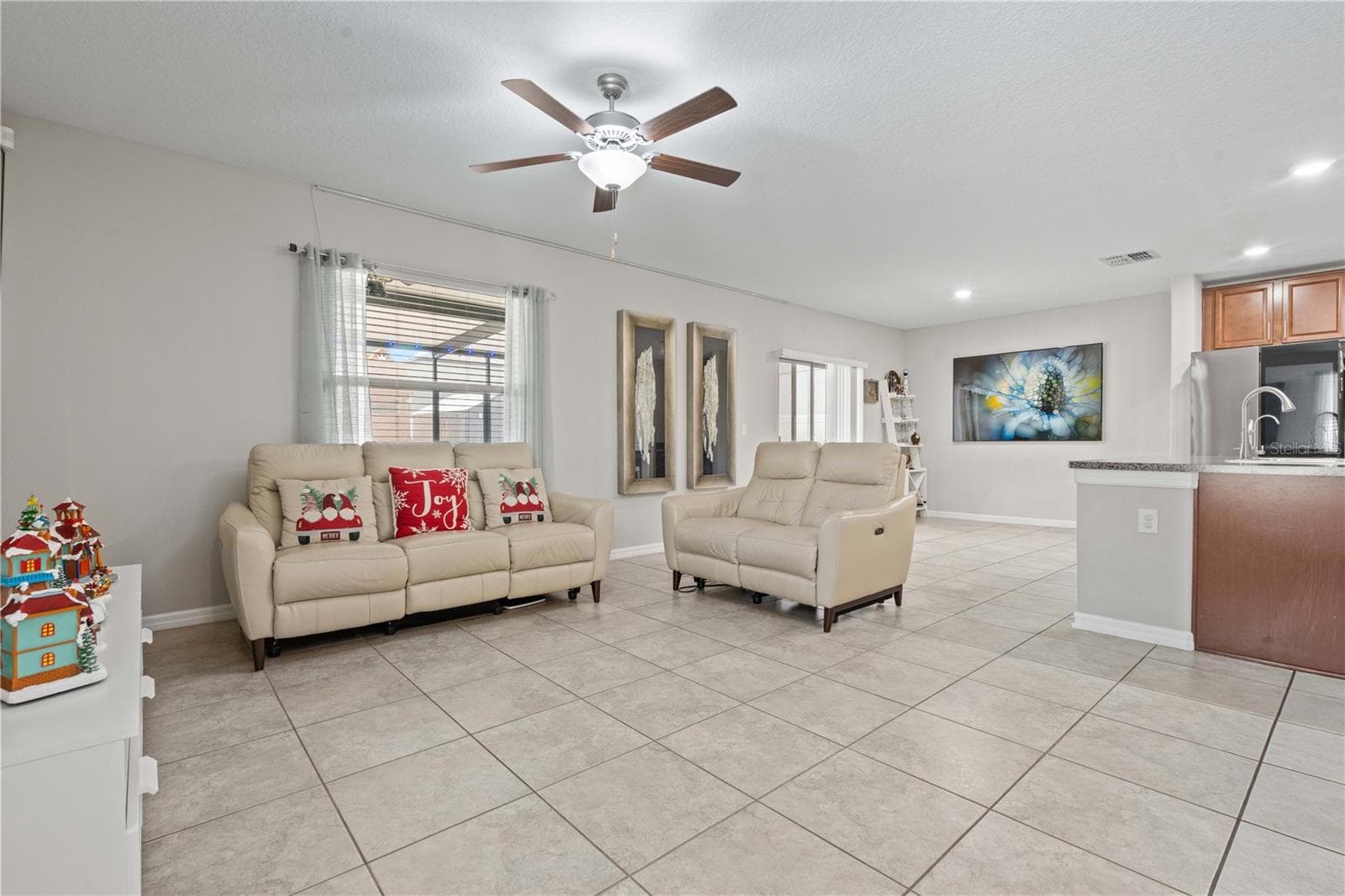 Single Family Residence at 3717 CAT MINT ST, TAMPA, photo 6 of 42