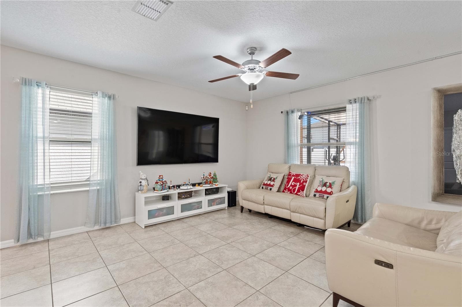 Single Family Residence at 3717 CAT MINT ST, TAMPA, photo 8 of 42