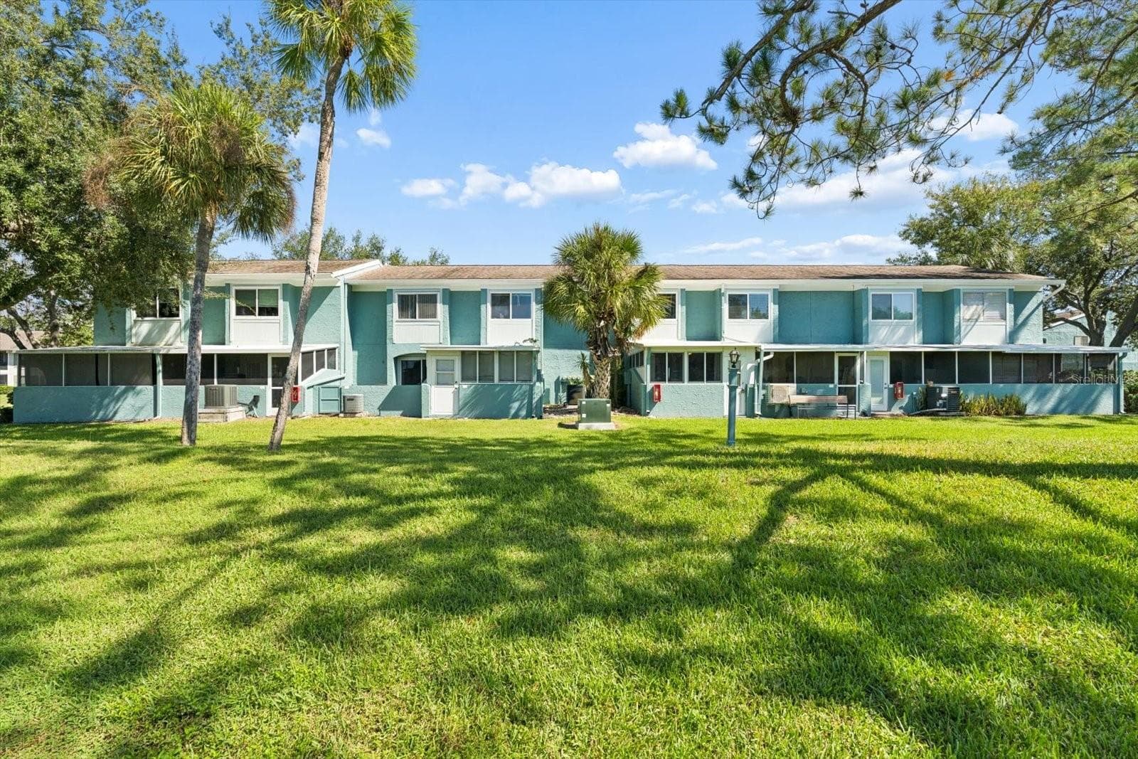 Back Exterior View - 172 115TH AVE N #172, ST PETERSBURG