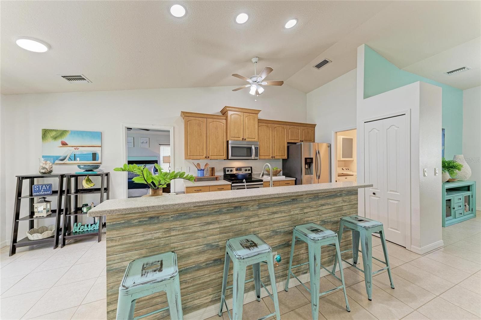 Single Family Residence at 485 GRANT RD, VENICE, photo 9 of 33