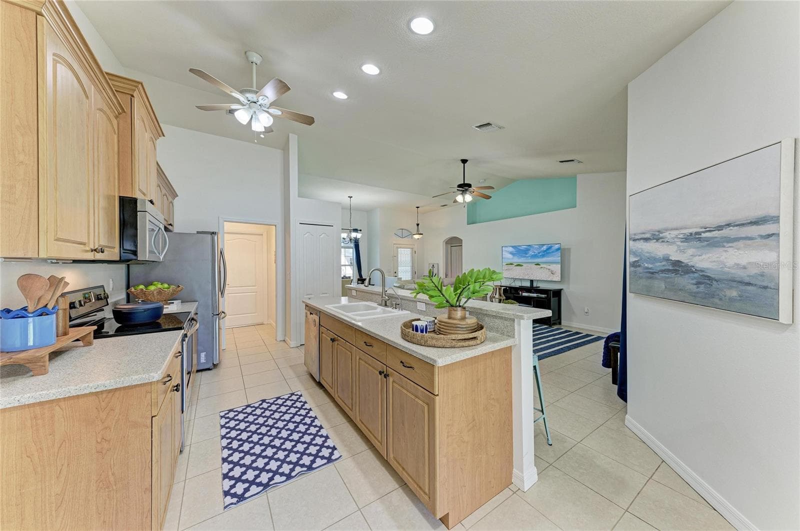 Single Family Residence at 485 GRANT RD, VENICE, photo 10 of 33