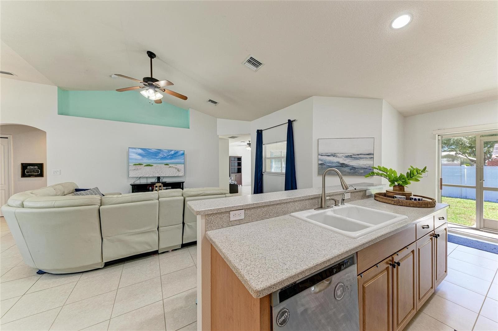 Single Family Residence at 485 GRANT RD, VENICE, photo 11 of 33