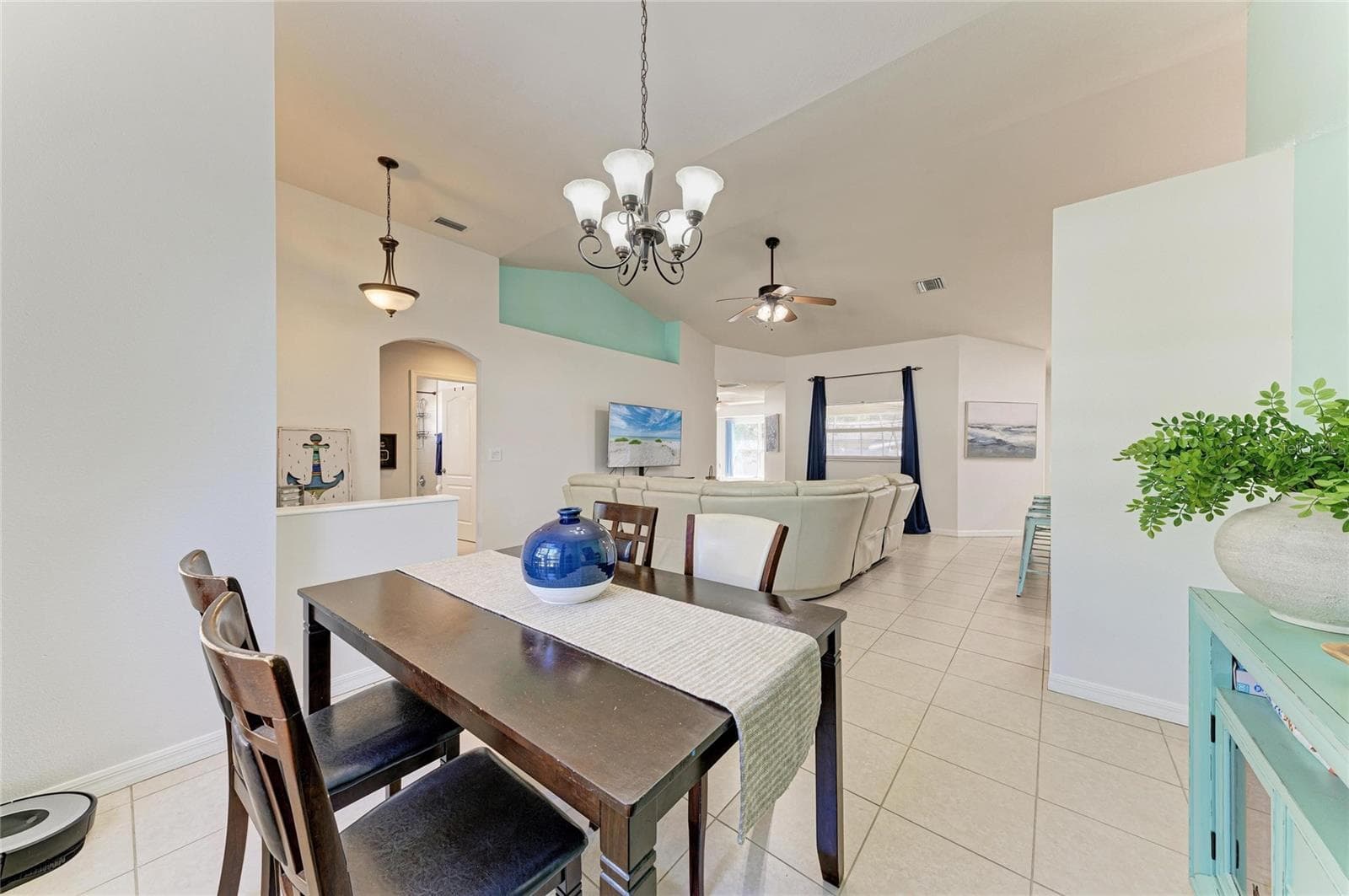 Single Family Residence at 485 GRANT RD, VENICE, photo 13 of 33
