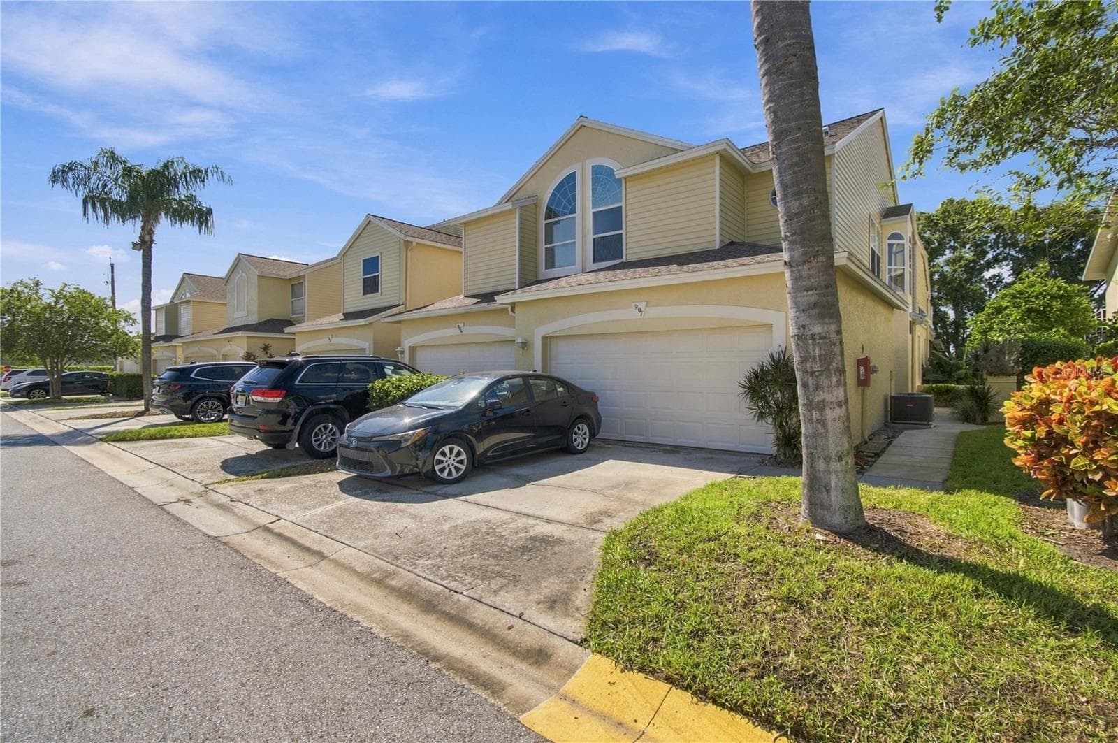 Townhouse at 1050 STARKEY RD #907, LARGO, photo 2 of 75
