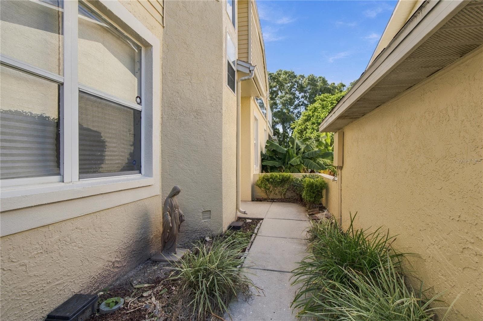 Townhouse at 1050 STARKEY RD #907, LARGO, photo 3 of 75