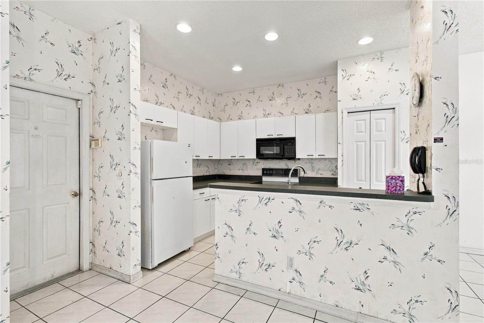 Townhouse at 1050 STARKEY RD #907, LARGO, photo 21 of 75