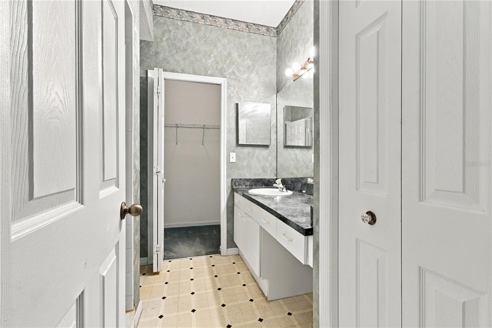 Townhouse at 1050 STARKEY RD #907, LARGO, photo 29 of 75