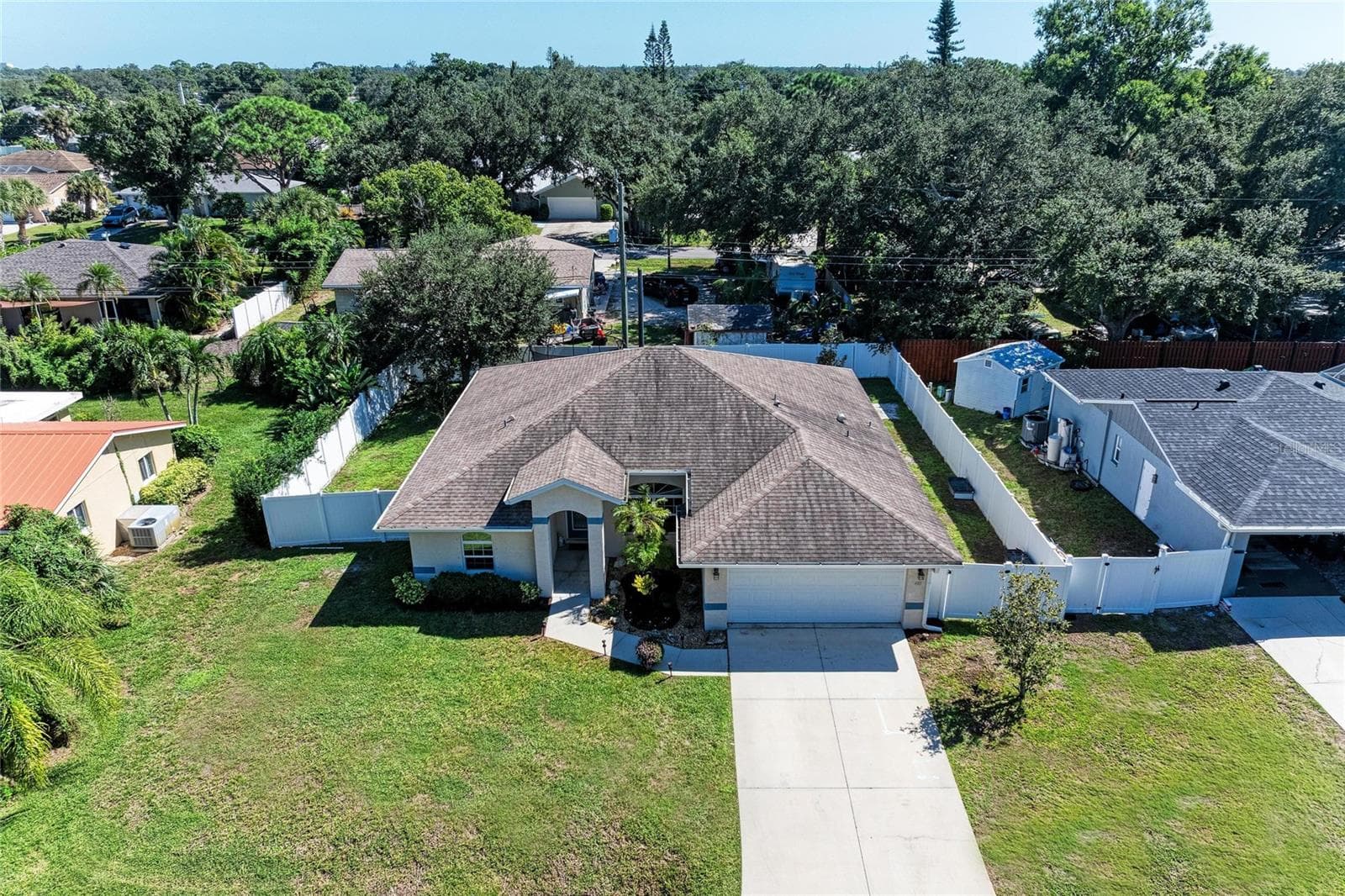 Single Family Residence at 485 GRANT RD, VENICE, photo 2 of 33