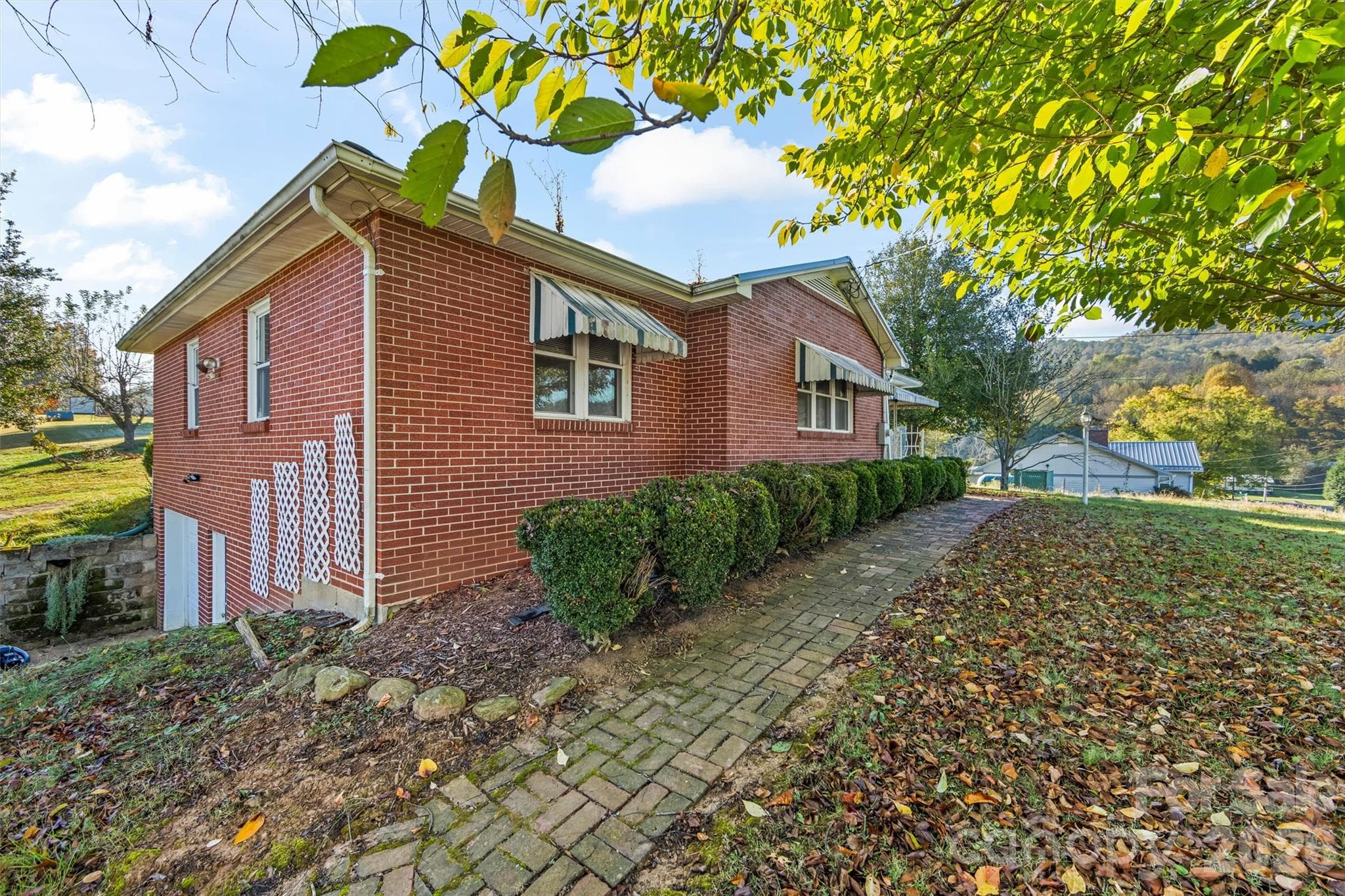 Basement garage and brick ranch bome - 108 Morgan Street, Canton