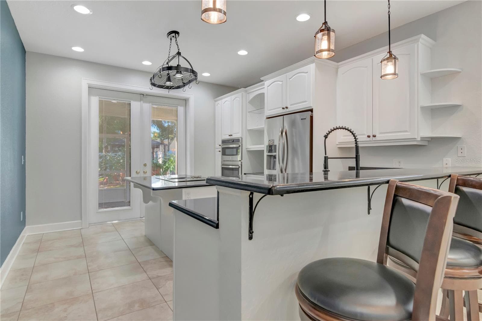Single Family Residence at 3816 W ESTRELLA ST, TAMPA, photo 3 of 30