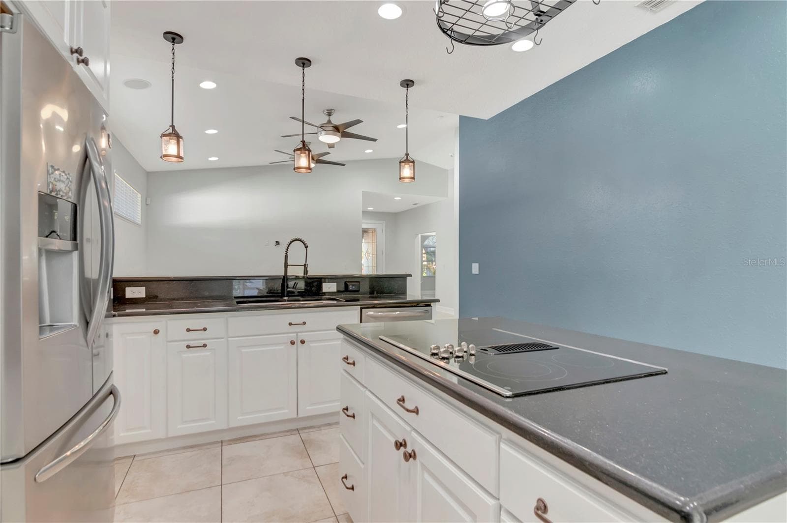 Single Family Residence at 3816 W ESTRELLA ST, TAMPA, photo 12 of 30