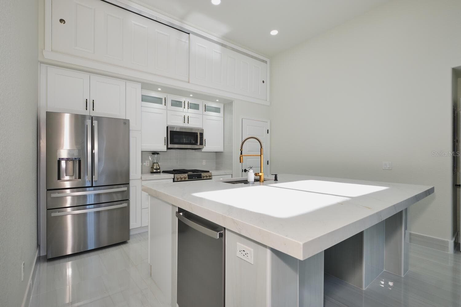 Single Family Residence at 30000 BERMONT RD, PUNTA GORDA, photo 16 of 61