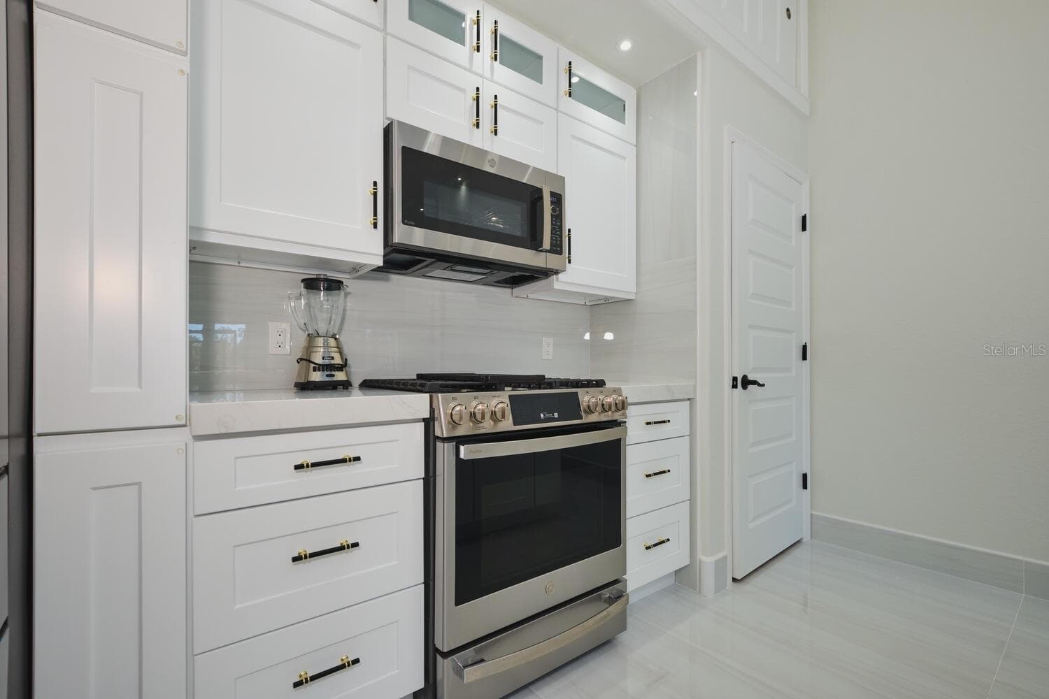 Single Family Residence at 30000 BERMONT RD, PUNTA GORDA, photo 18 of 61