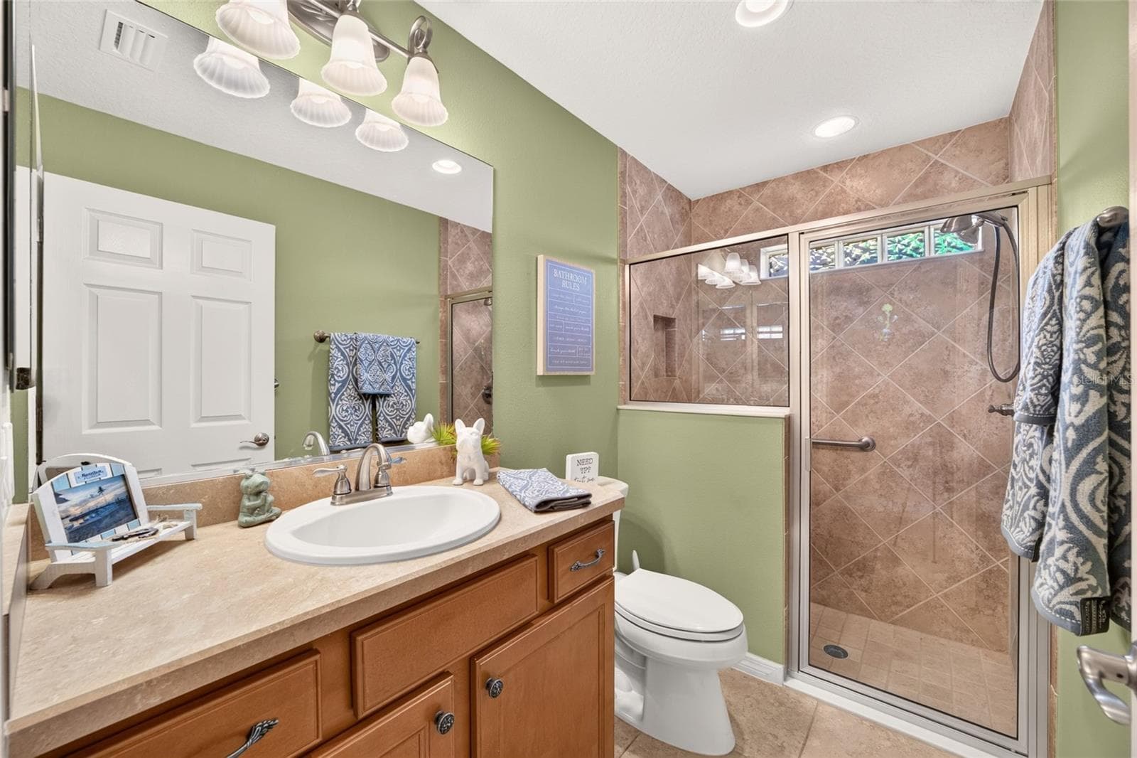 Single Family Residence at 588 BRADFORD LOOP, THE VILLAGES, photo 14 of 61