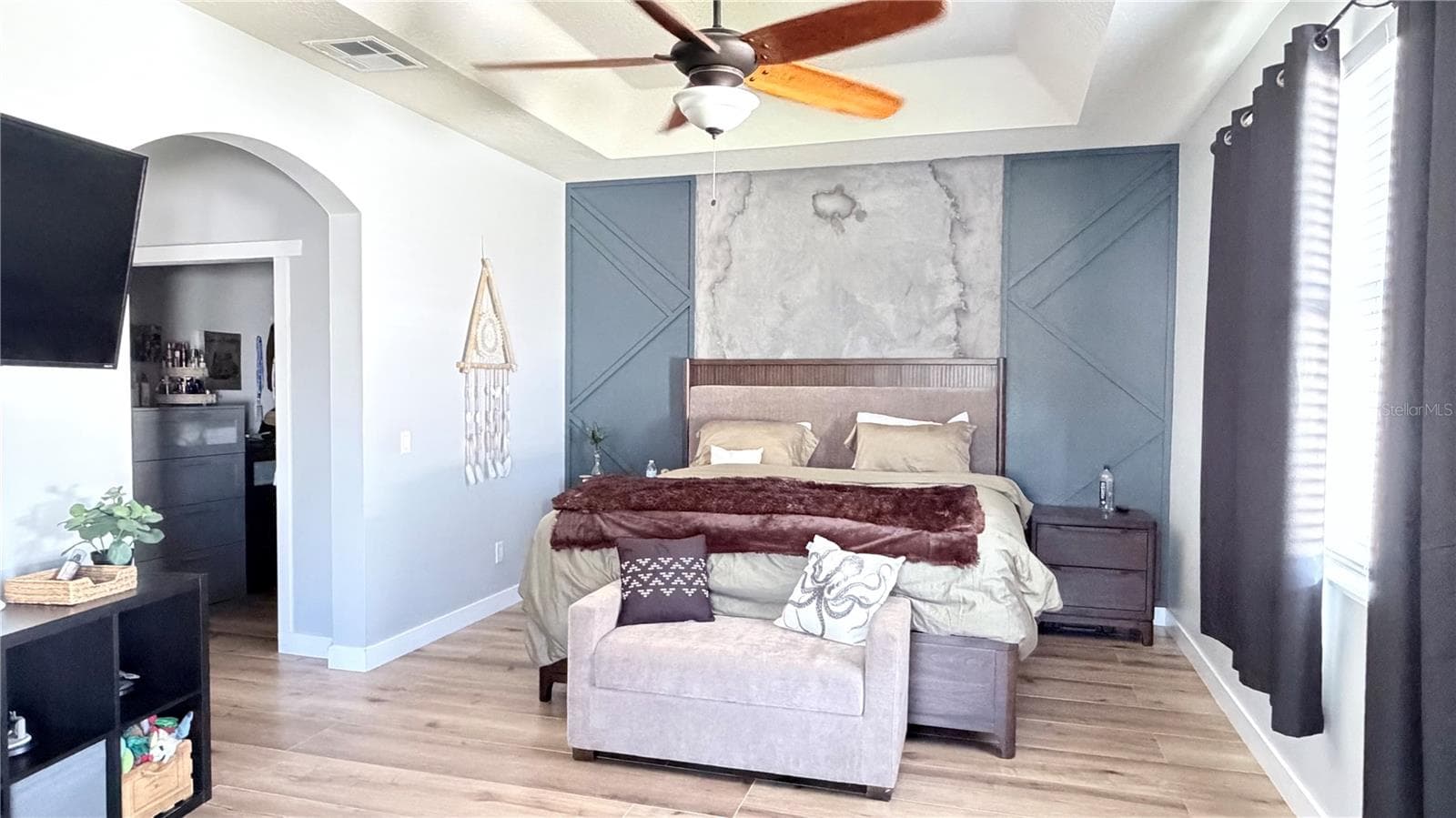 Single Family Residence at 14038 LAKE LIVE OAK DR, ORLANDO, photo 8 of 11