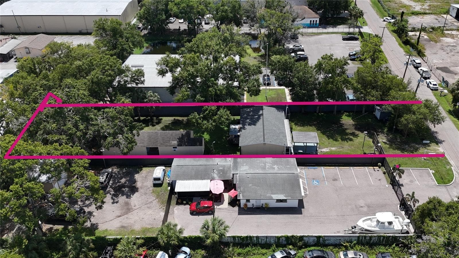 Single Family Residence at 4617 N CLARK AVE, TAMPA, photo 4 of 37
