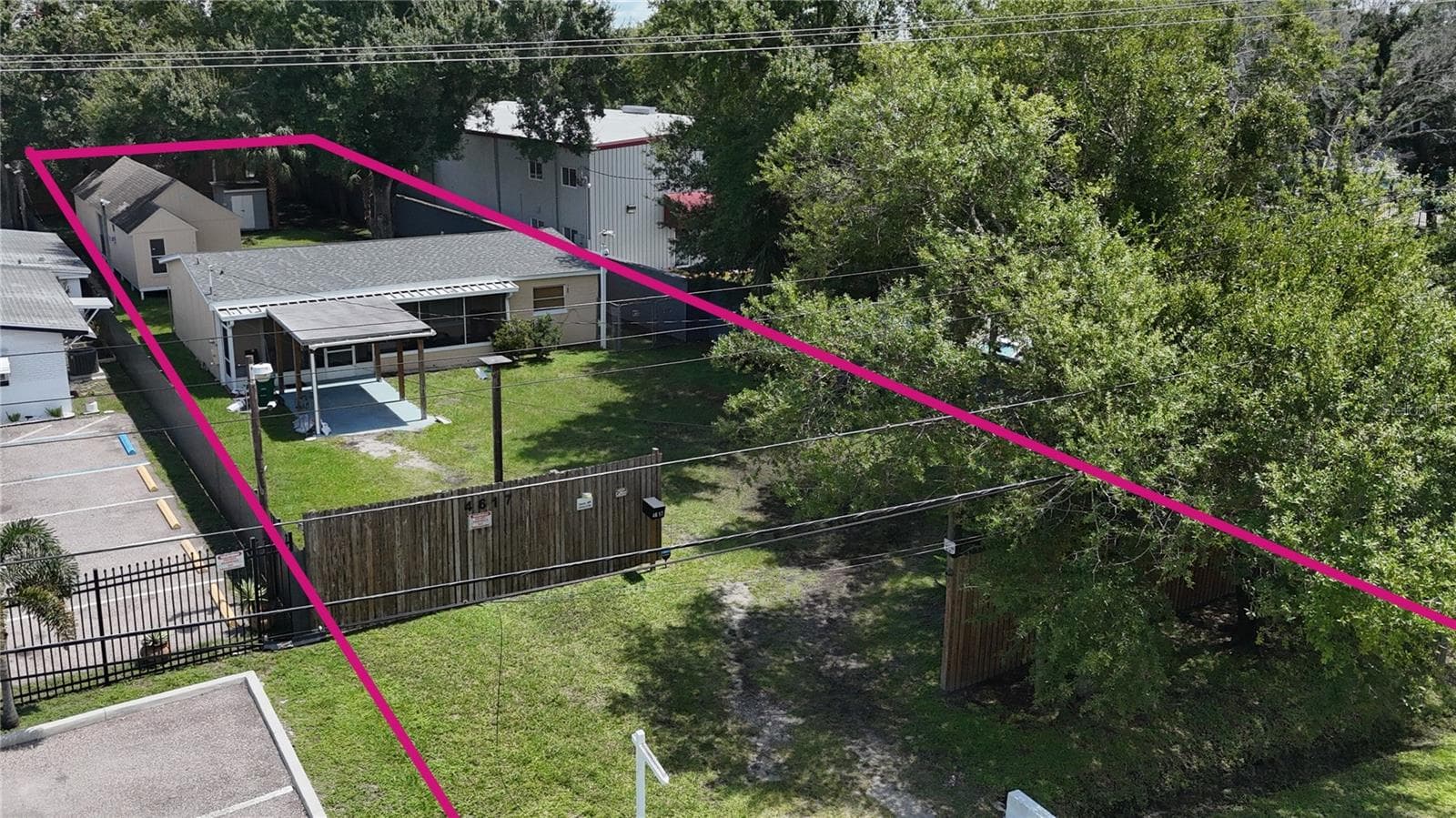 Single Family Residence at 4617 N CLARK AVE, TAMPA, photo 11 of 37