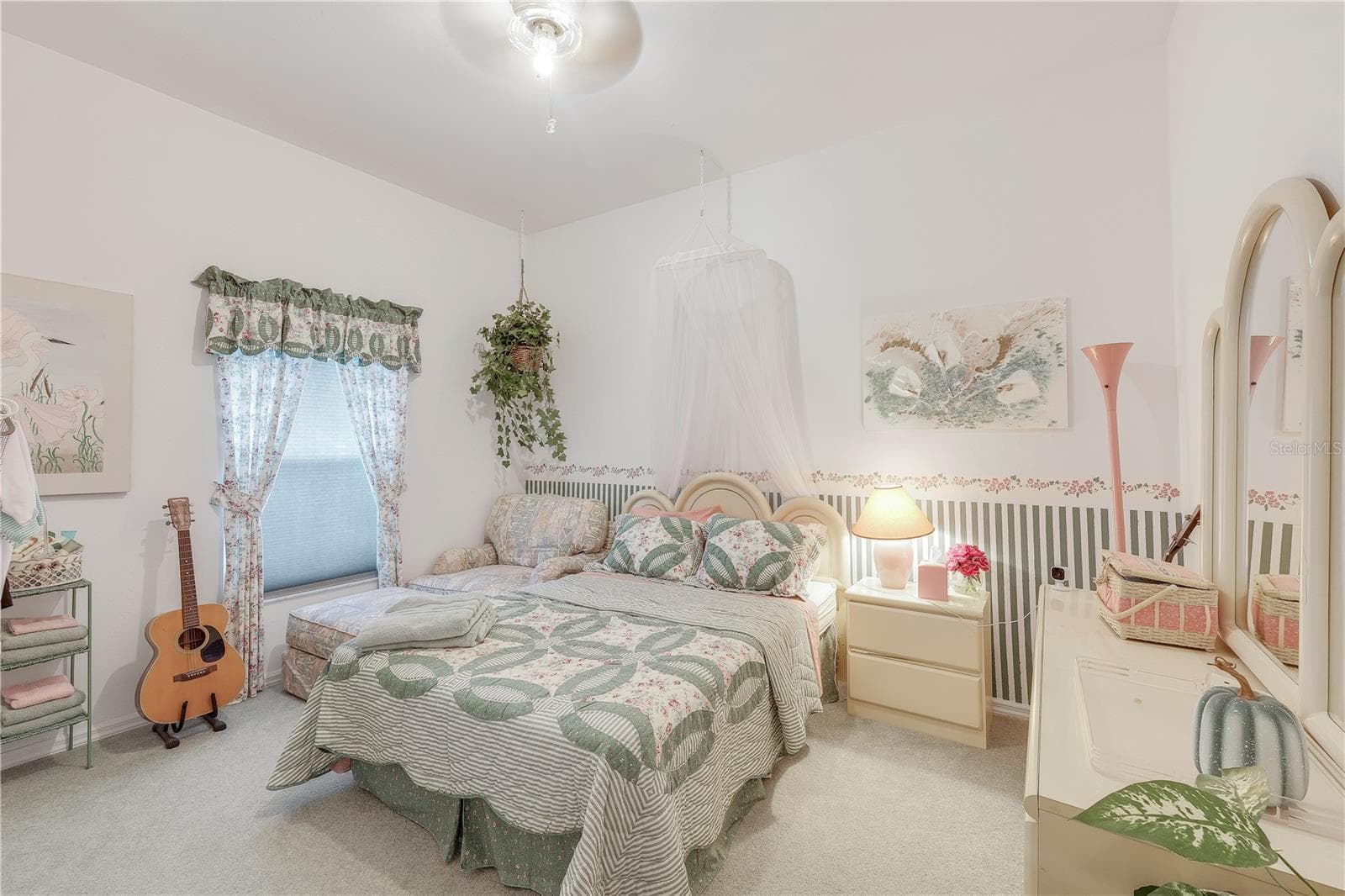 Guest bedroom #1 with double closet. - 305 SE 31ST ST, CAPE CORAL