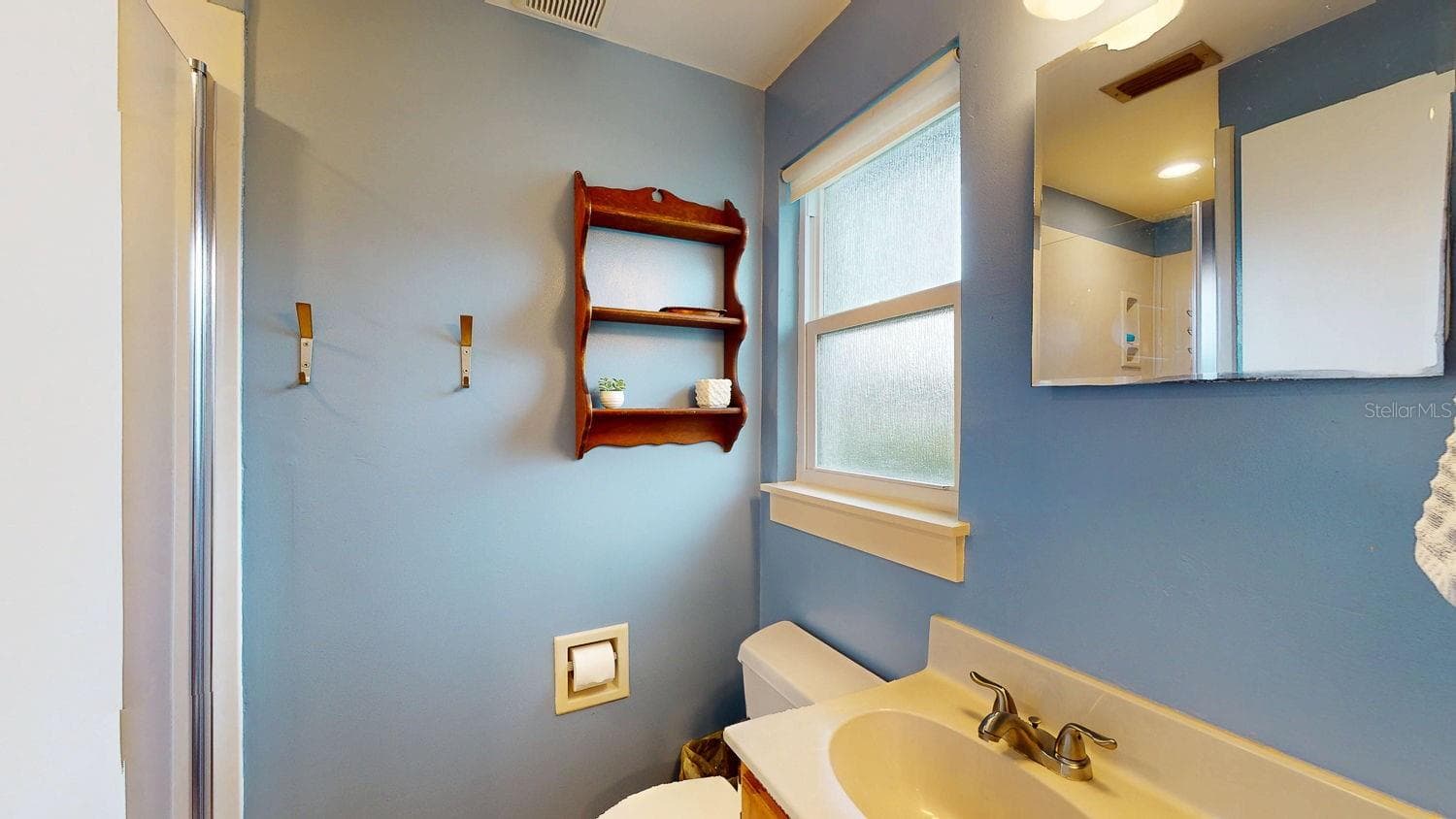 Master bath - 6782 33RD AVE N, ST PETERSBURG