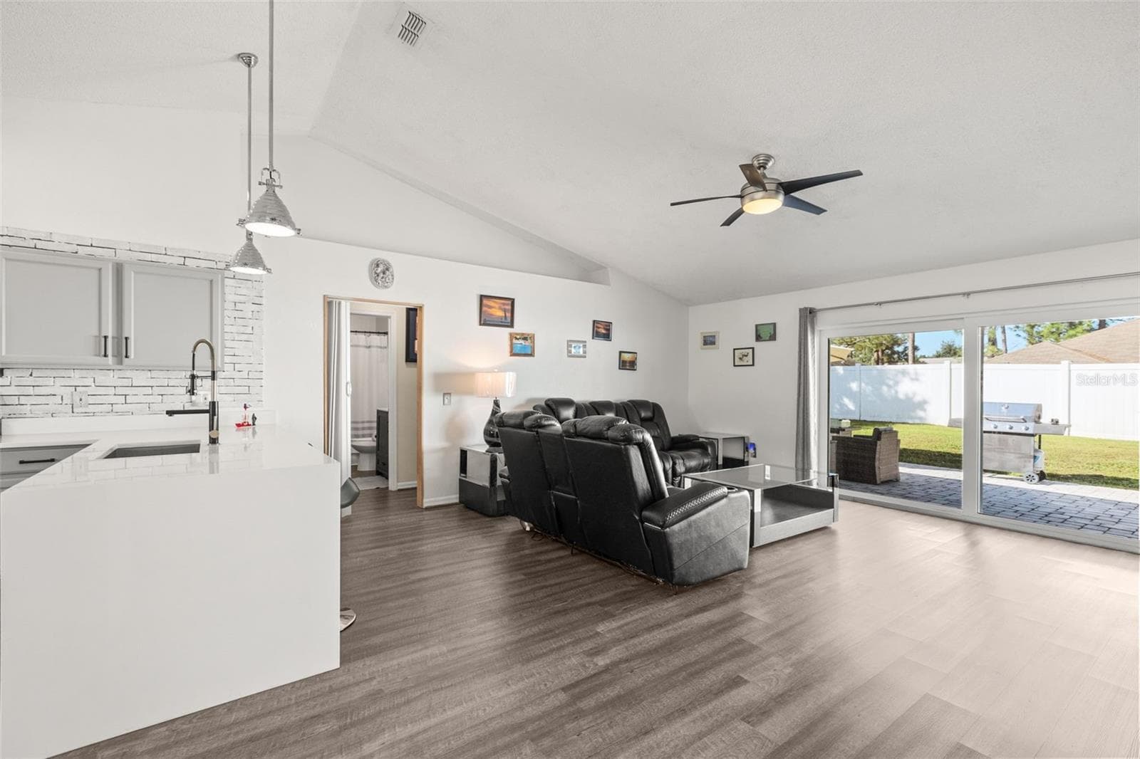 Single Family Residence at 2232 BAGDAD AVE, ORLANDO, photo 5 of 39