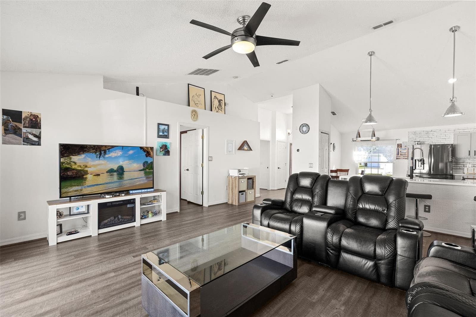 Single Family Residence at 2232 BAGDAD AVE, ORLANDO, photo 7 of 39