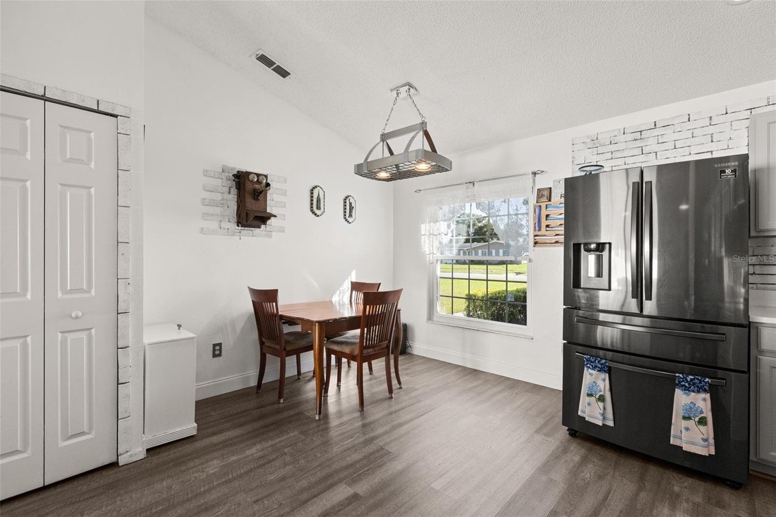 Single Family Residence at 2232 BAGDAD AVE, ORLANDO, photo 11 of 39