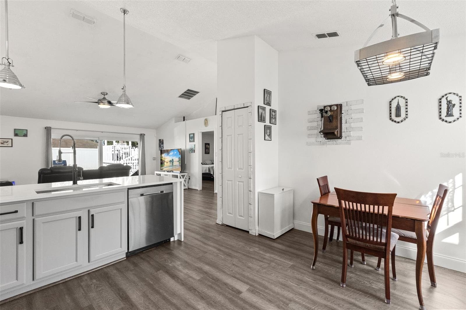 Single Family Residence at 2232 BAGDAD AVE, ORLANDO, photo 13 of 39